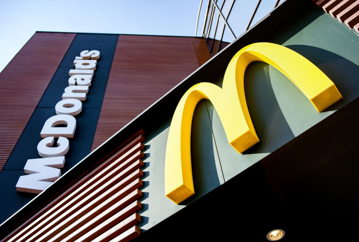 mcdonald's-restaurants-are-working-10%-fewer-hours-due-to-understaffing,-ceo-says