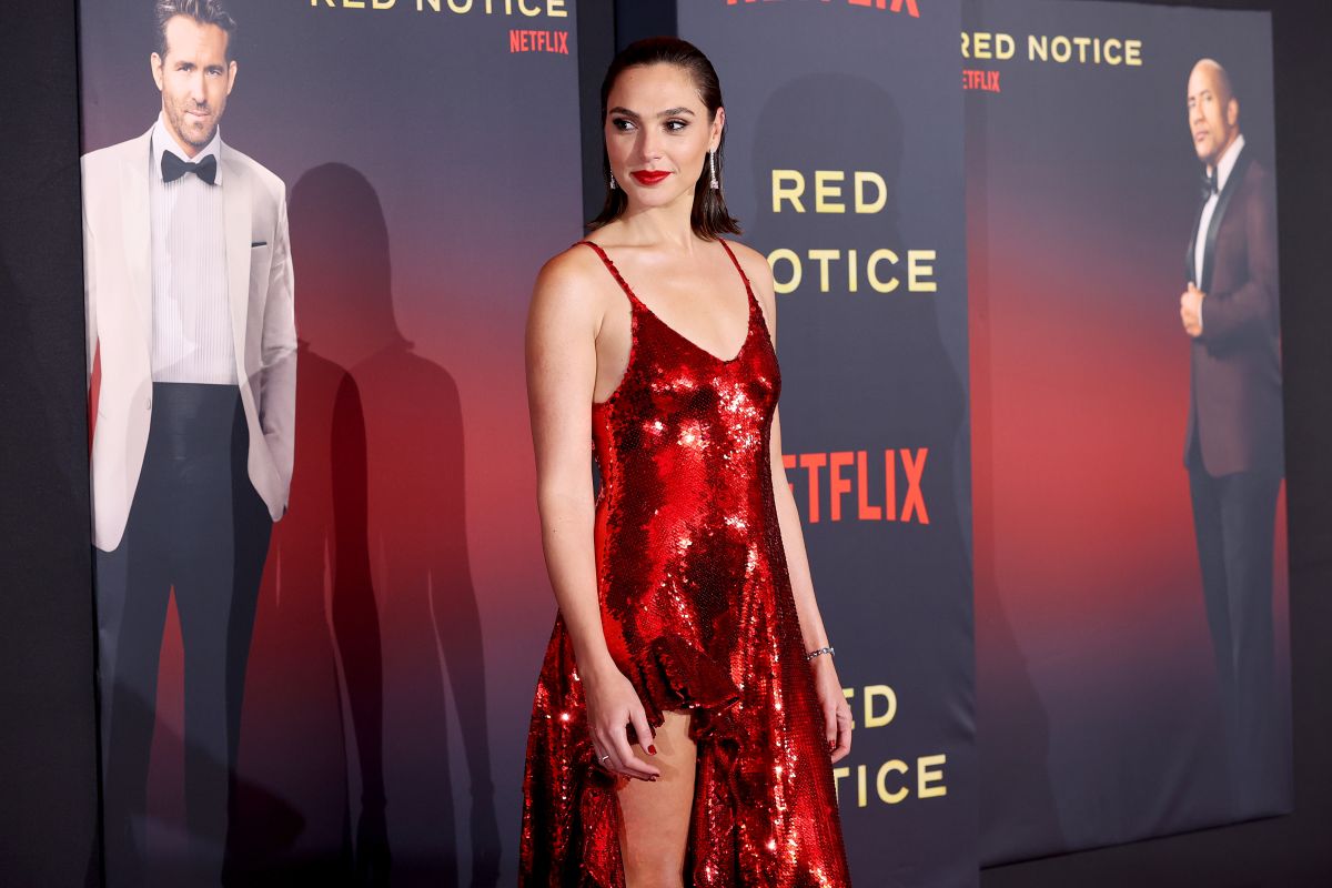 gal-gadot-responds-to-joss-whedon's-threats