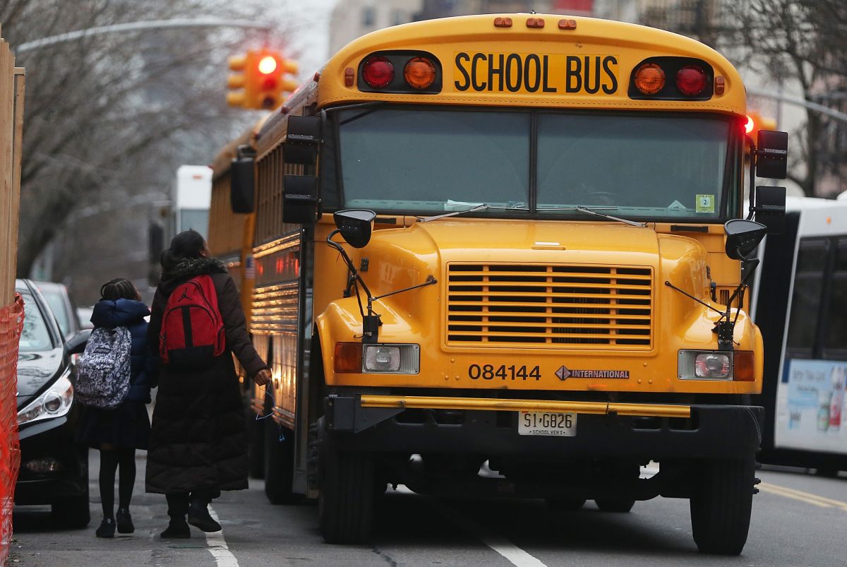 quinceanera-dies-stepped-on-by-school-bus:-video-captured-the-dramatic-moment-in-new-york