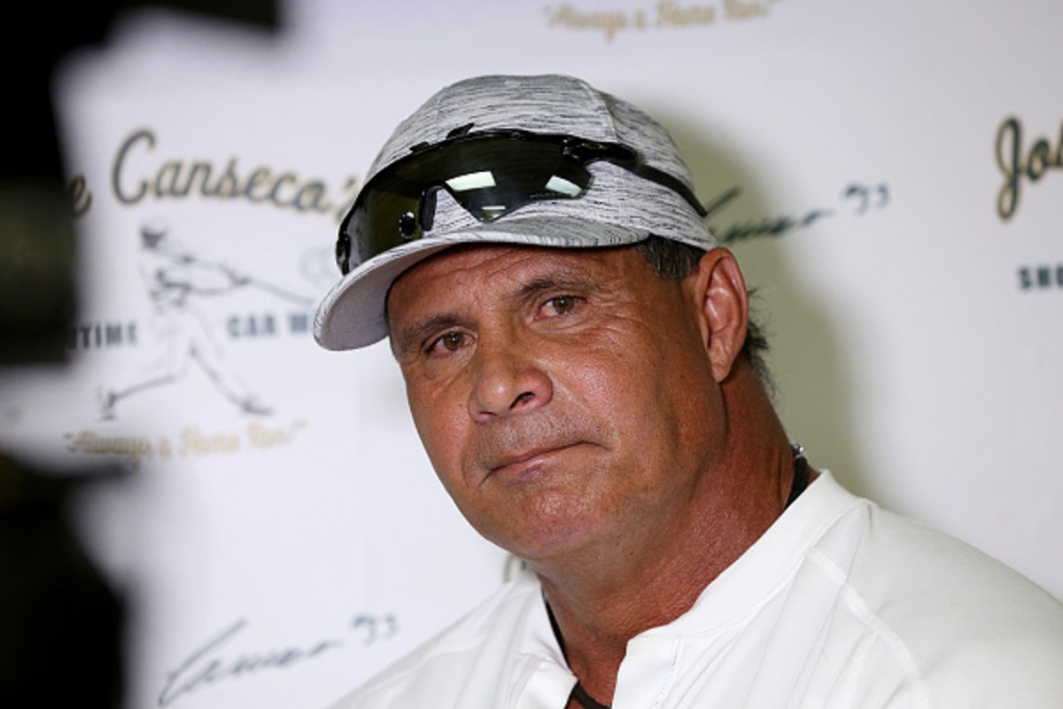 steroid-fight?-jose-canseco-challenged-alex-rodriguez-to-a-fight-to-settle-their-differences