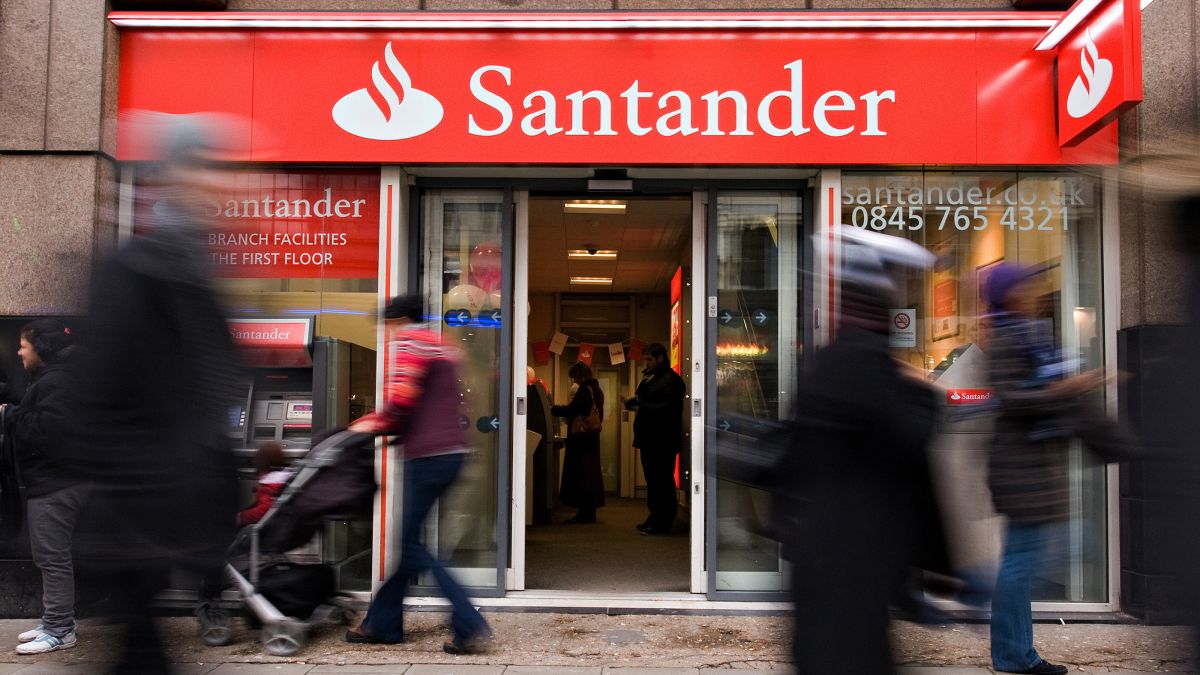Bank Santander accidentally deposited $176 million in customer accounts at Christmas