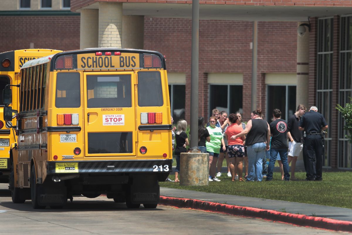 video:-they-catch-high-school-students-assaulting-a-baseball-coach-in-texas