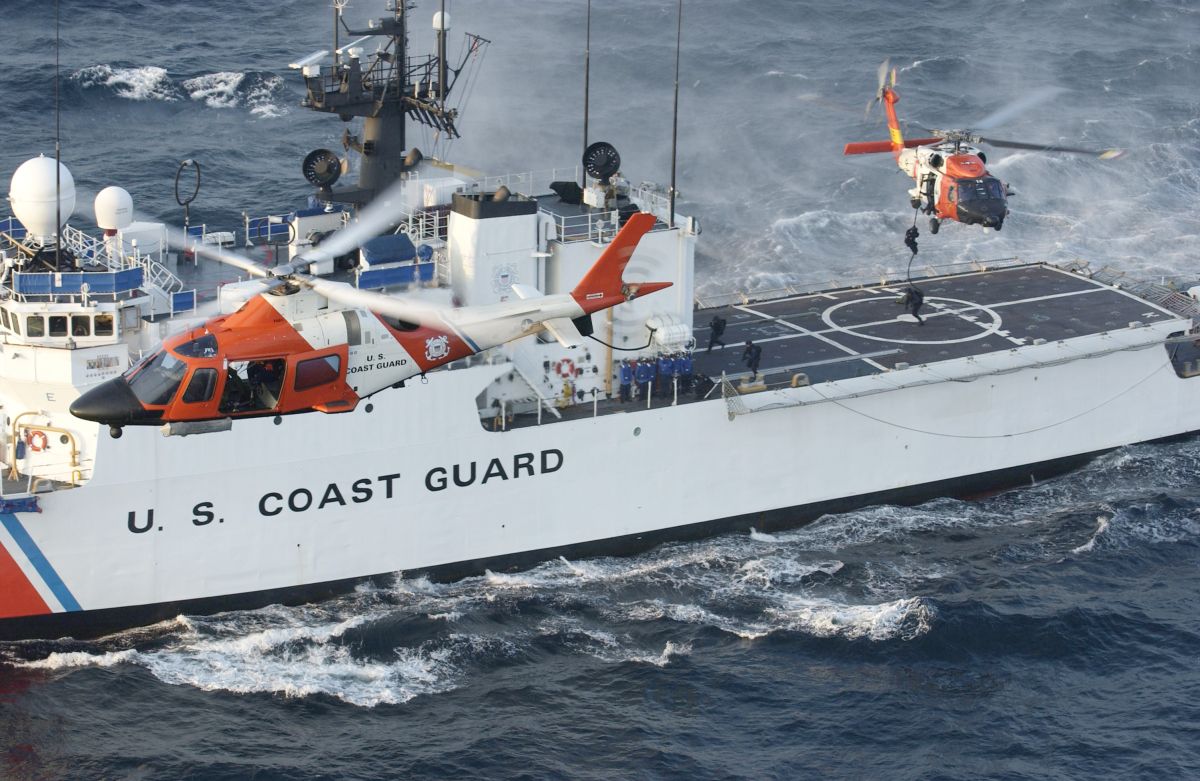 coast-guard-is-searching-for-eight-people-after-a-plane-crash-off-the-coast-of-north-carolina