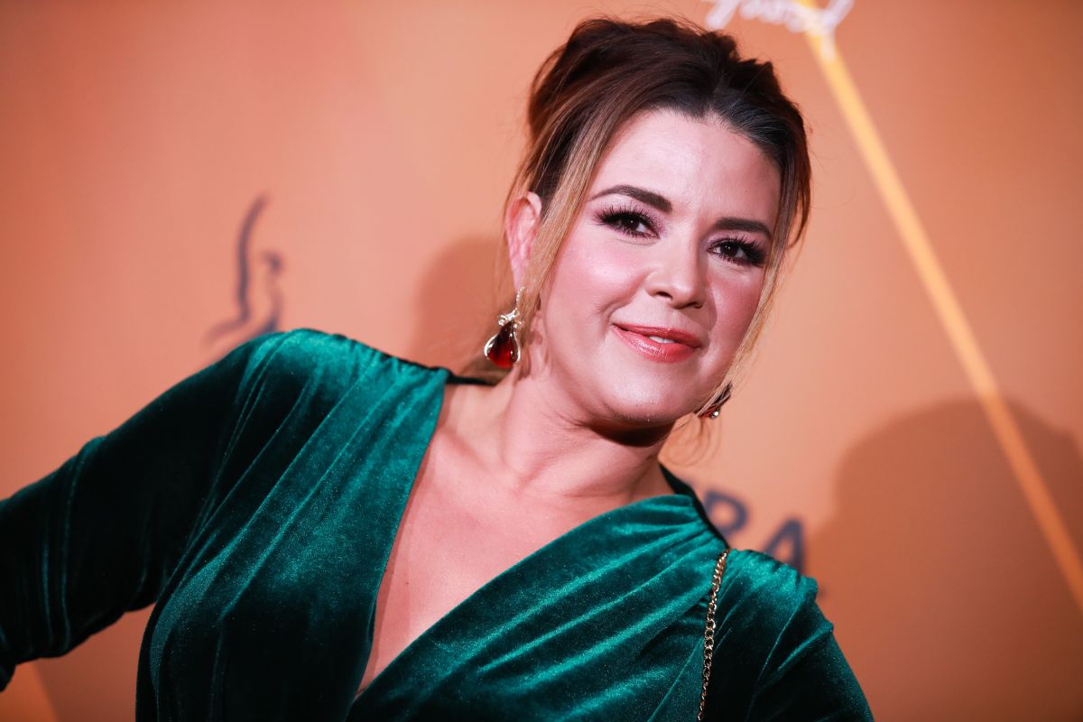 alicia-machado-celebrates-valentine's-day-with-jorge-aravena-and-they-are-told-that-they-should-be-boyfriends