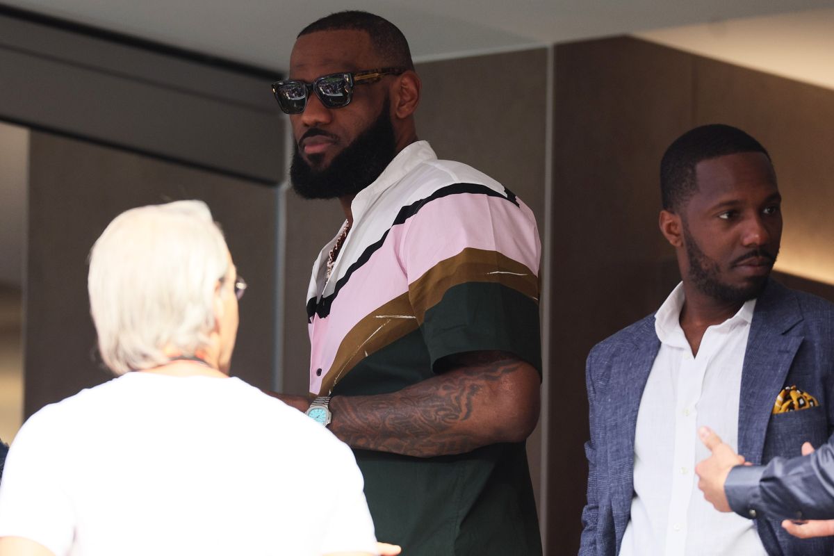 lebron-james-proposes-a-parade-between-the-champions-of-los-angeles