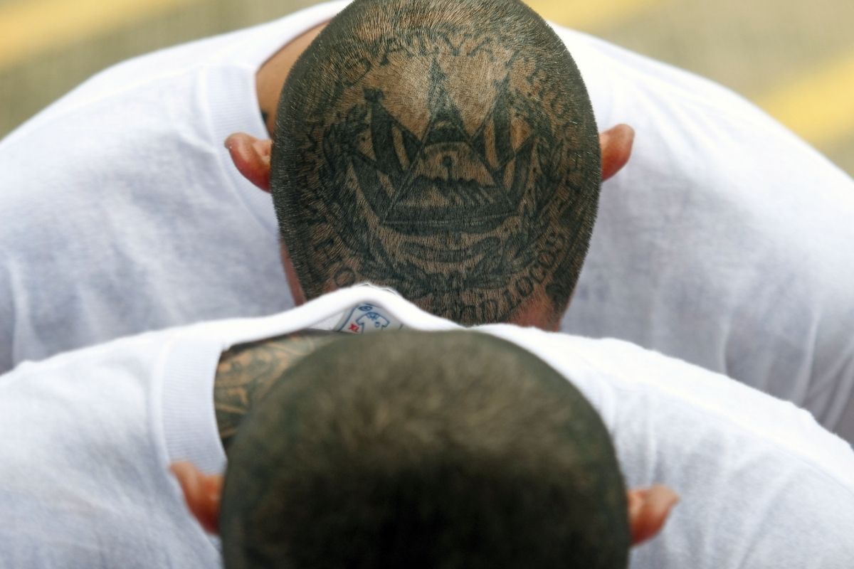 laredo-border-patrol-agents-arrest-hispanic-gang-member-with-long-criminal-history