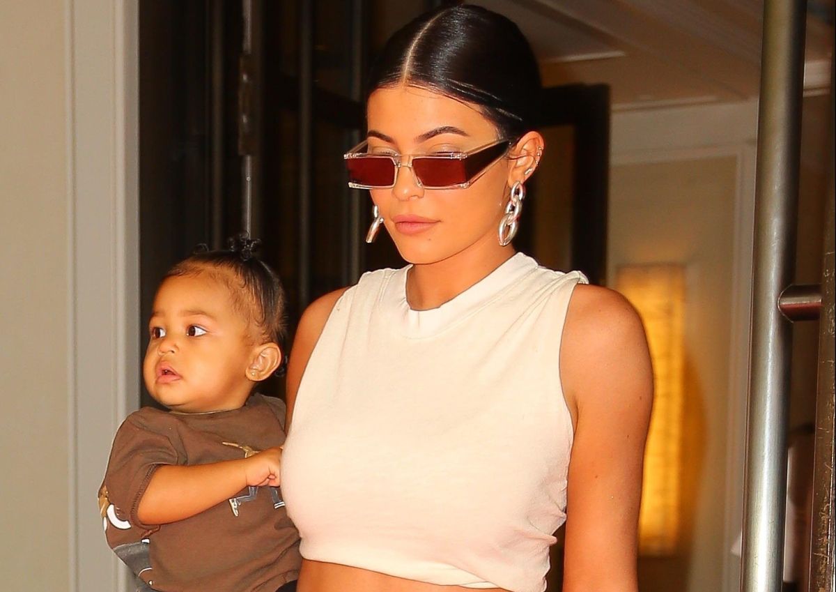 kylie-jenner's-daughter-stormi-is-'fascinated'-with-her-new-baby-brother