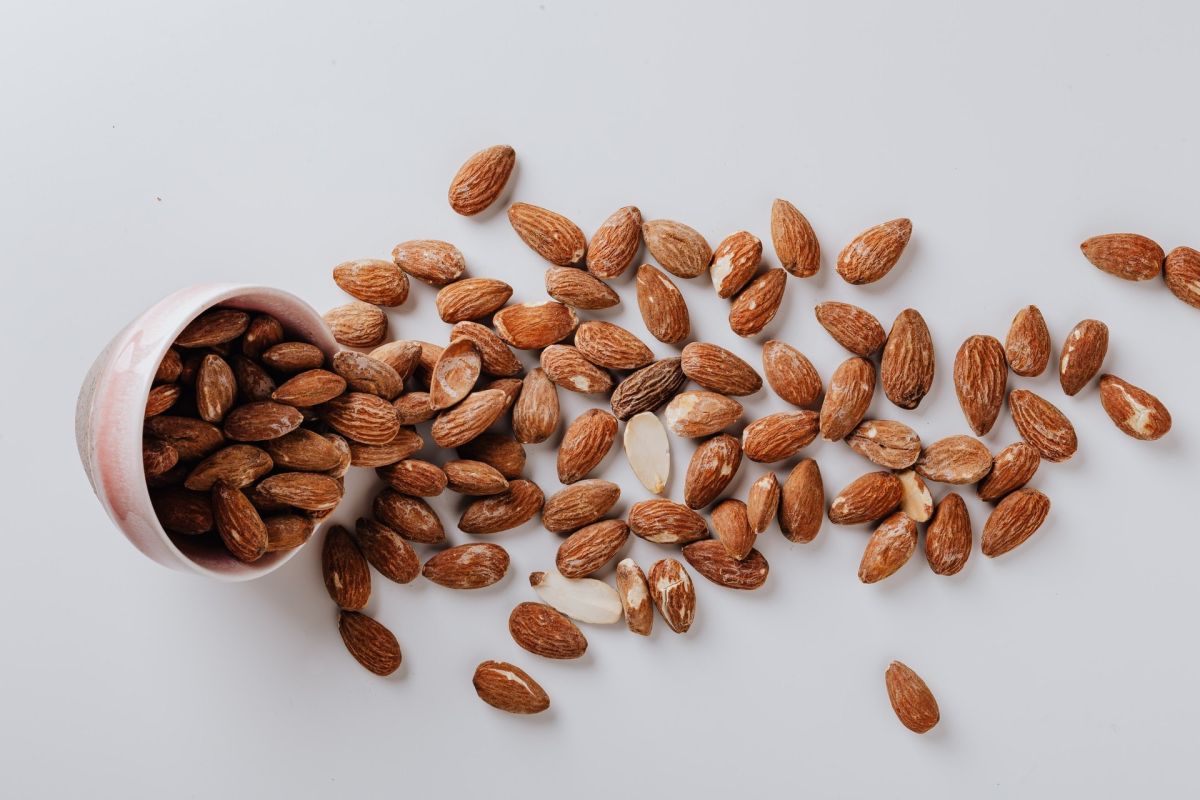 6-benefits-for-your-body-of-eating-almonds