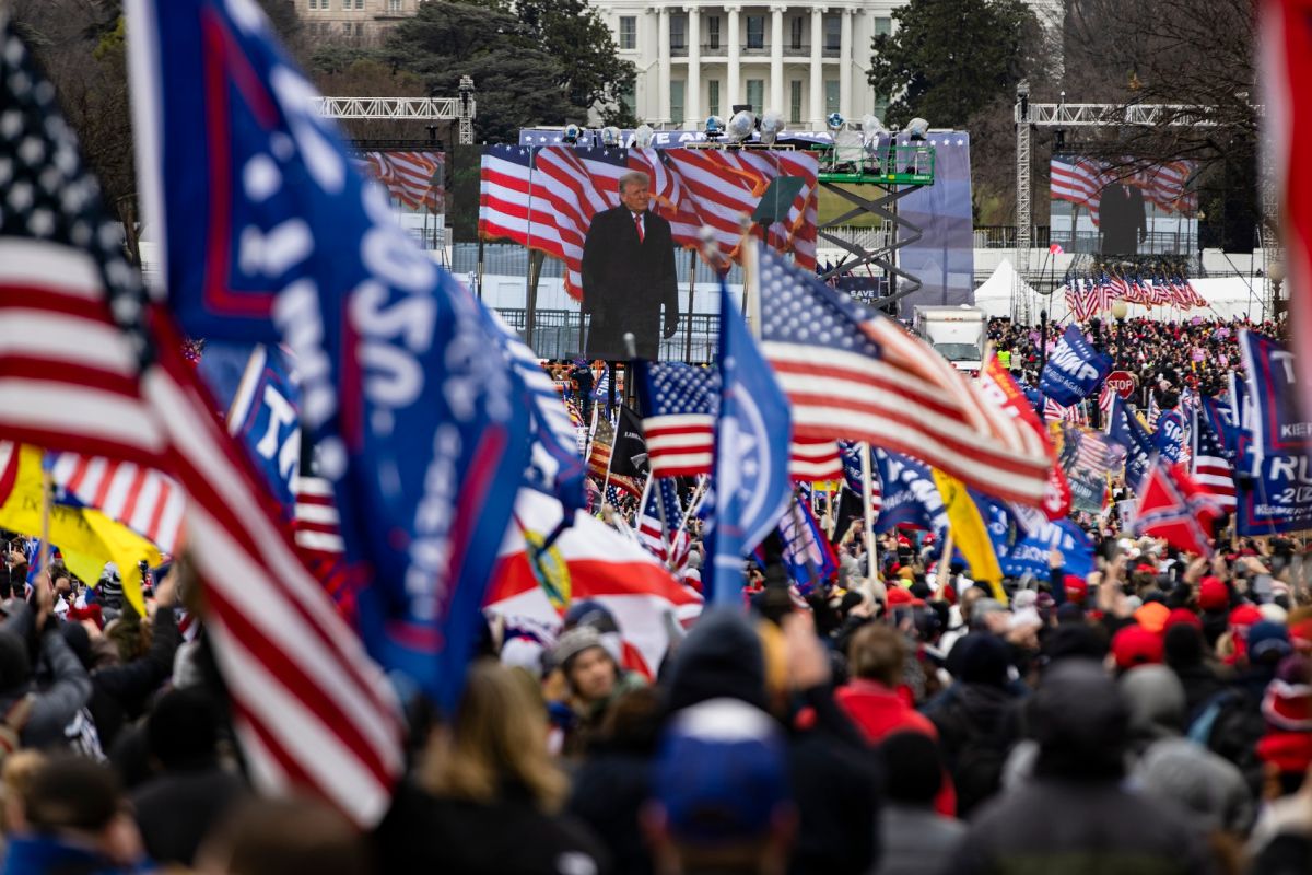 biden-orders-to-hand-over-visitor-records-to-trump-on-the-day-of-the-assault-on-capitol-hill;-committee-summons-six-former-campaign-advisers