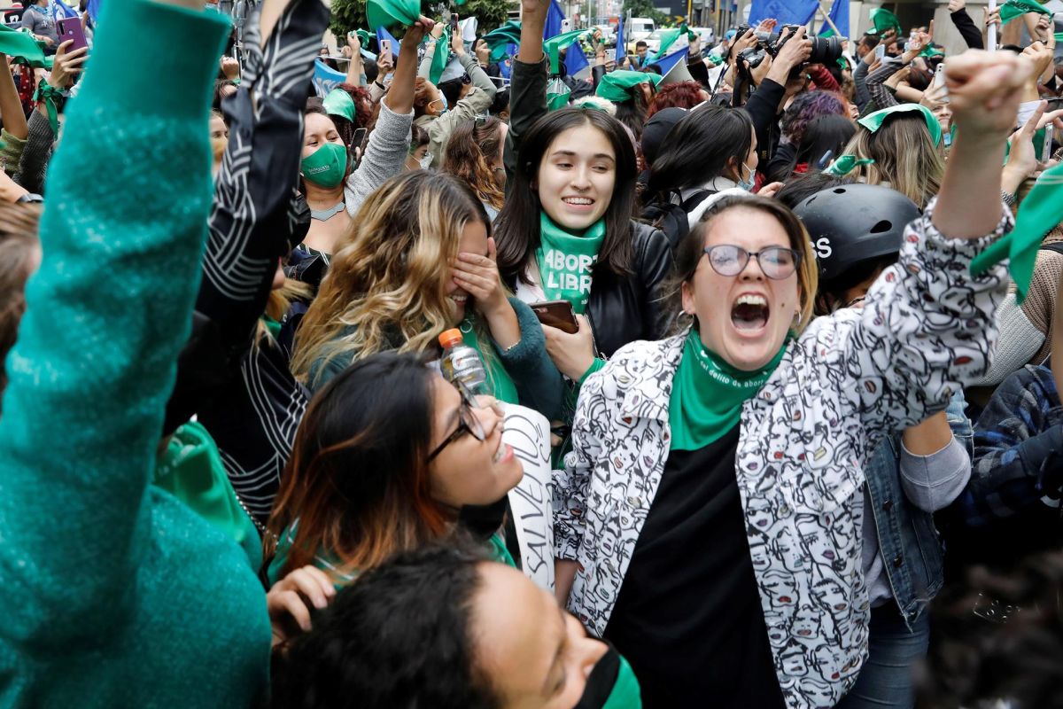 colombia-announced-the-decriminalization-of-abortion-until-week-24-in-a-historic-and-hard-fought-ruling