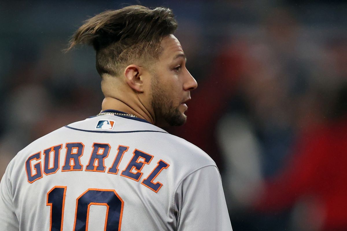 yuli-gurriel-regrets-not-being-able-to-enter-cuba:-“it-seems-that-i-am-the-worst-of-traitors”