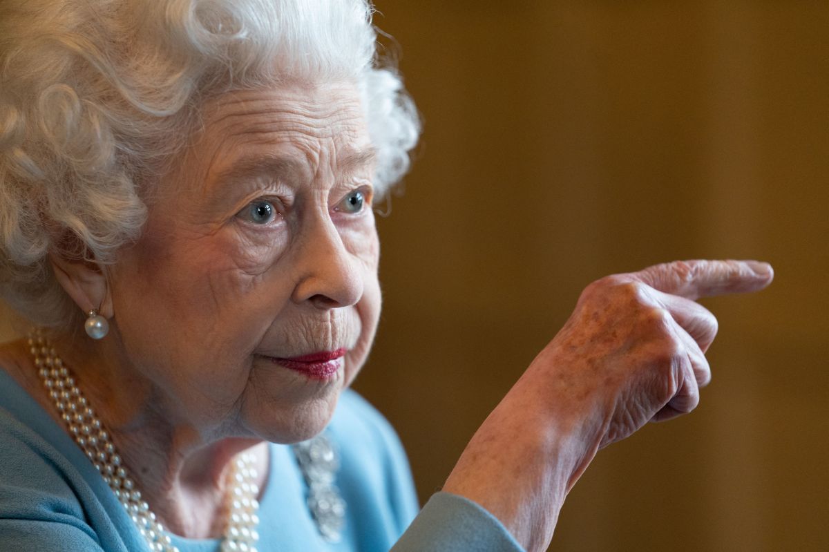 they-deny-information-about-the-alleged-death-of-queen-elizabeth-ii;-she-is-still-recovering-from-covid-19