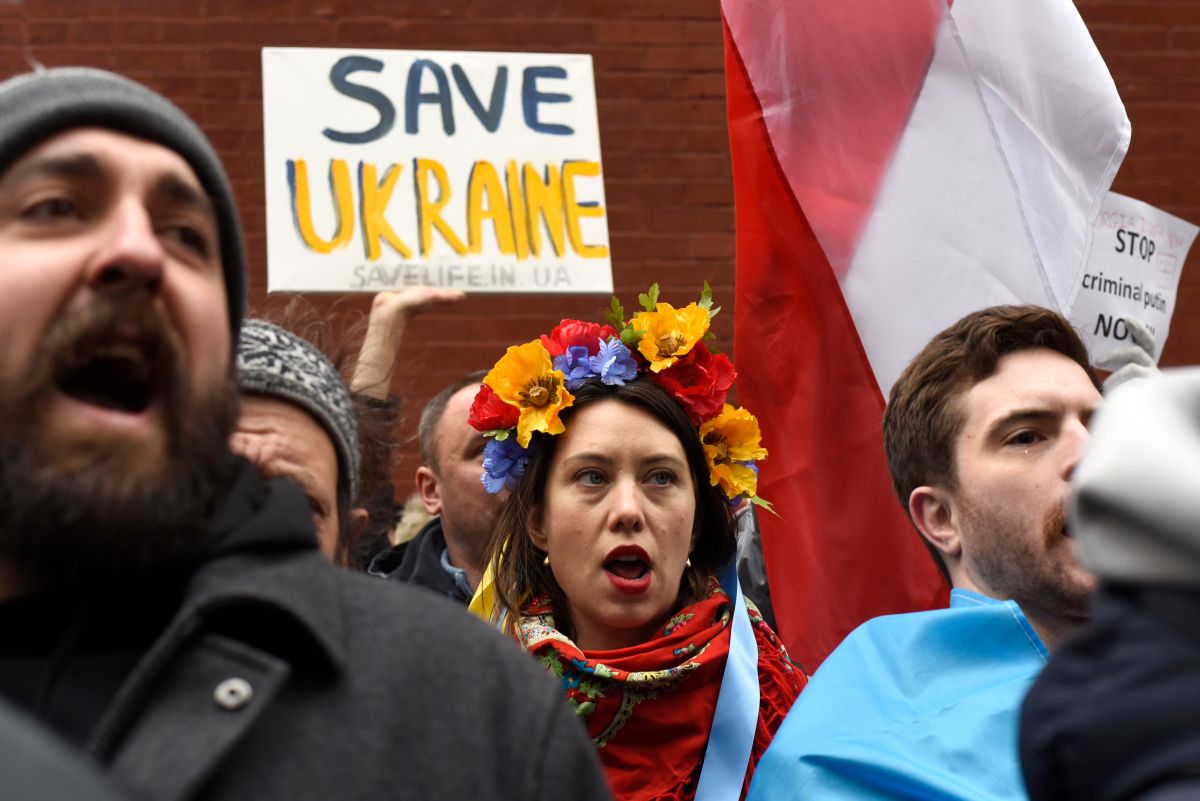 new-york,-largest-home-of-ukrainians-in-the-us,-protested-brutal-russian-invasion-by-marching-in-times-square-and-the-un