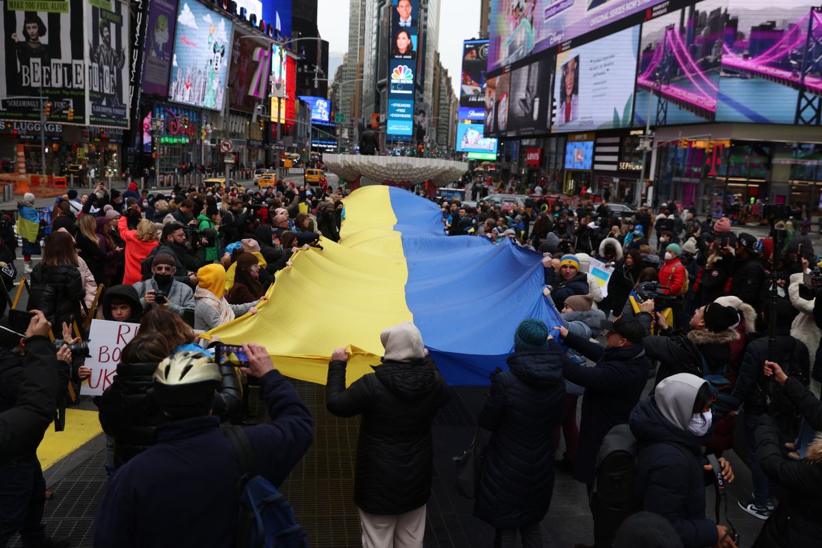 new-york-opens-its-doors-to-refugees-from-ukraine:-this-is-our-crisis-too!