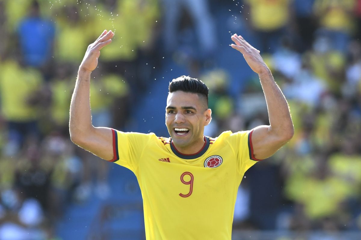 “i-would-have-liked-to-play-with-ronaldo-nazario”:-radamel-falcao-surrenders-to-'o-fenomeno'