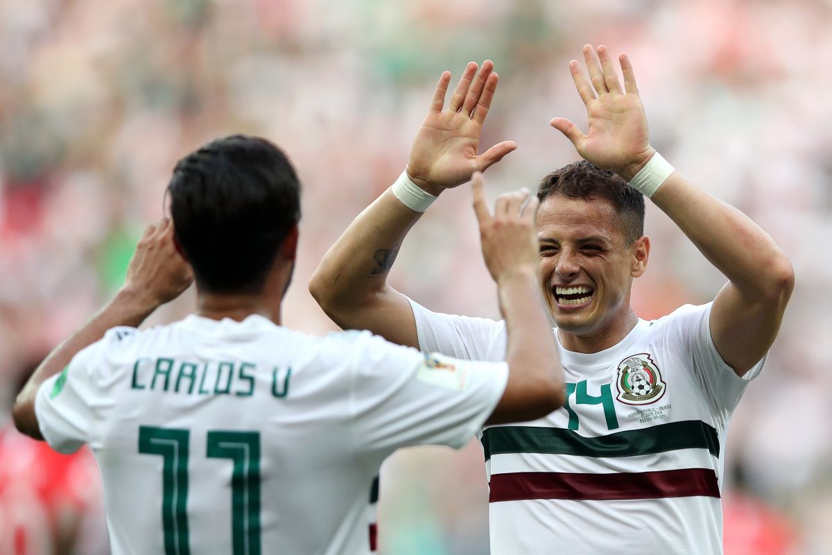 the-best-paid:-carlos-vela-and-chicharito-hernandez-earn-a-million-in-mls