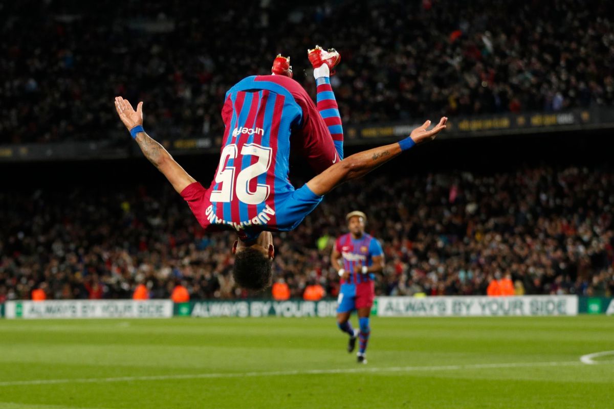 pierre-emerick-aubameyang:-the-great-figure-of-xavi's-reborn-fc-barcelona-who-scores-goals-again-in-la-liga