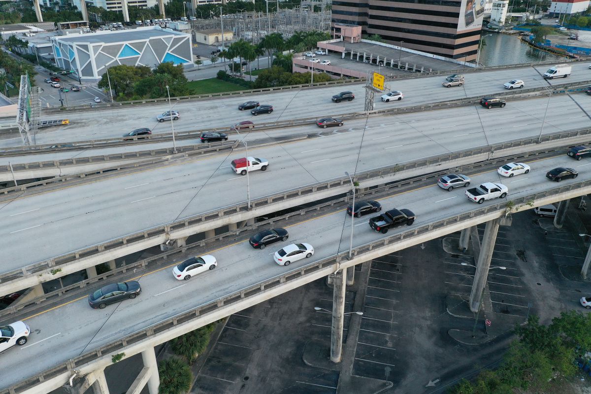 video:-driver-shoots-another-car-at-least-12-times-in-miami-road-rage-incident