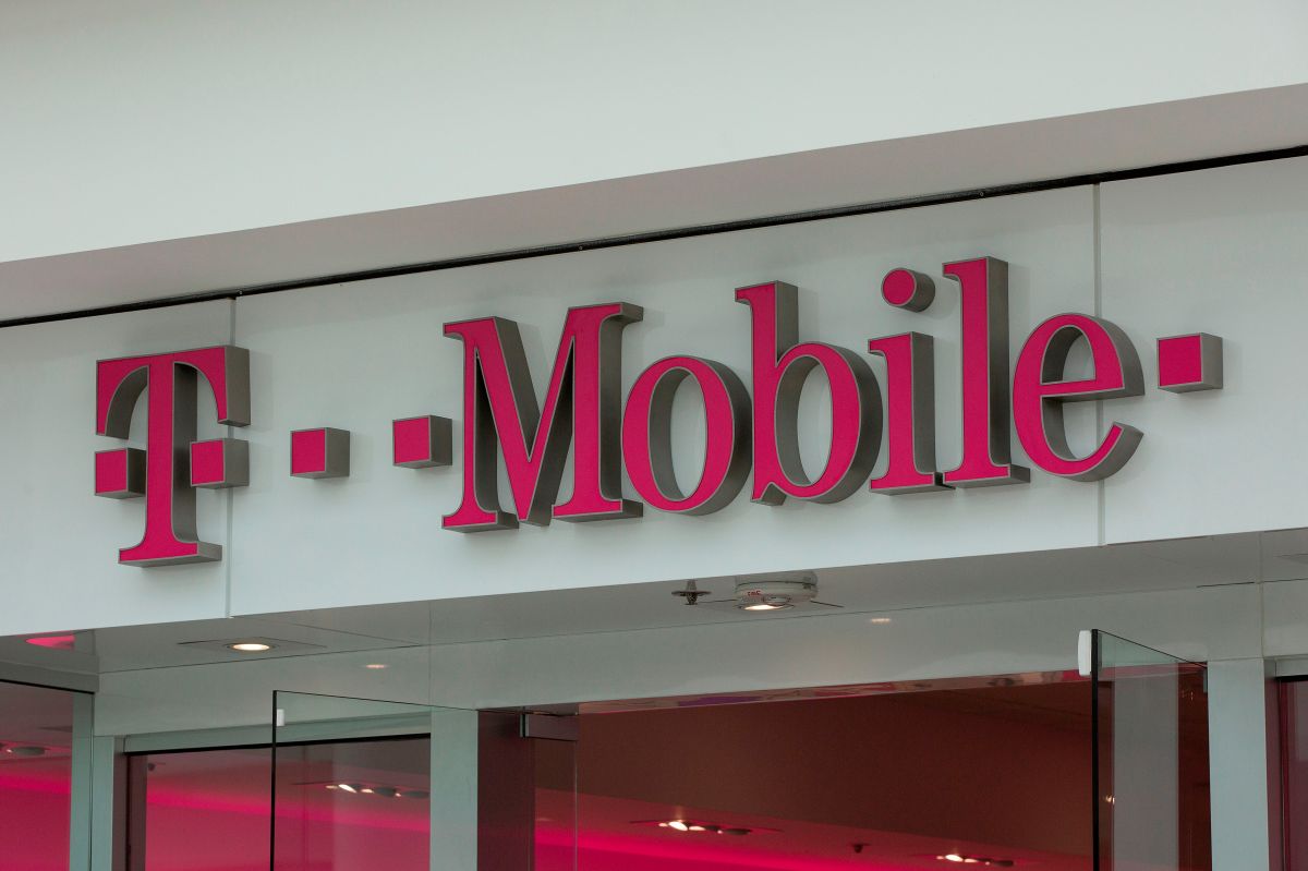 covid:-t-mobile-will-fire-employees-who-are-not-vaccinated-before-april-2