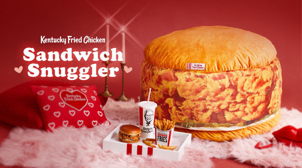 kfc-launches-a-giant-sandwich-of-almost-a-meter-for-valentine's-day