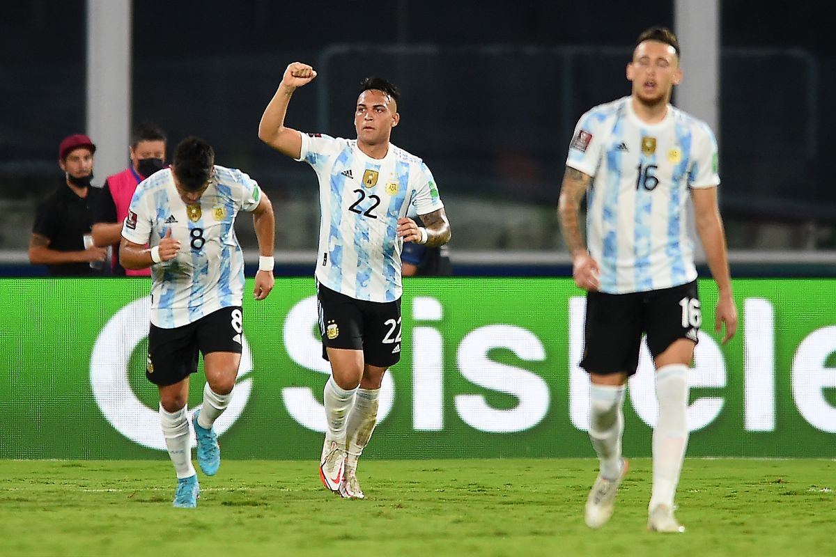 lautaro-martinez-leaves-colombia-on-the-canvas:-qatar-2022-escapes-a-coffee-team-without-a-goal