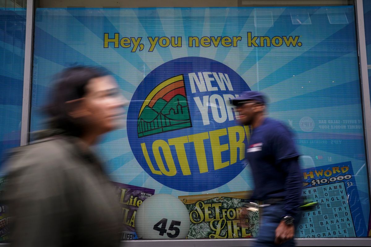 hispanic-woman-printed-fake-lottery-tickets-in-new-york-for-$35,000:-arrested-for-grand-theft