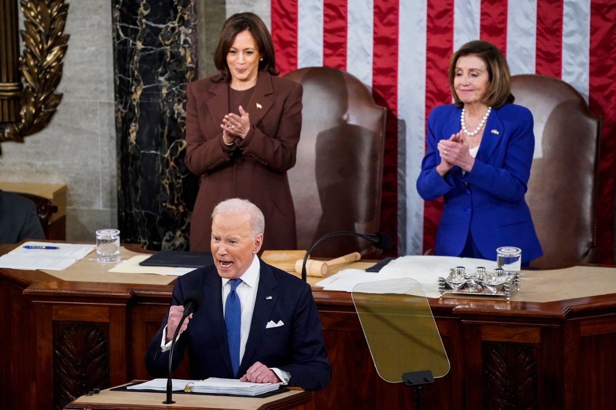 biden-announced-closure-of-us-airspace-to-russian-airlines-during-state-of-the-union-address