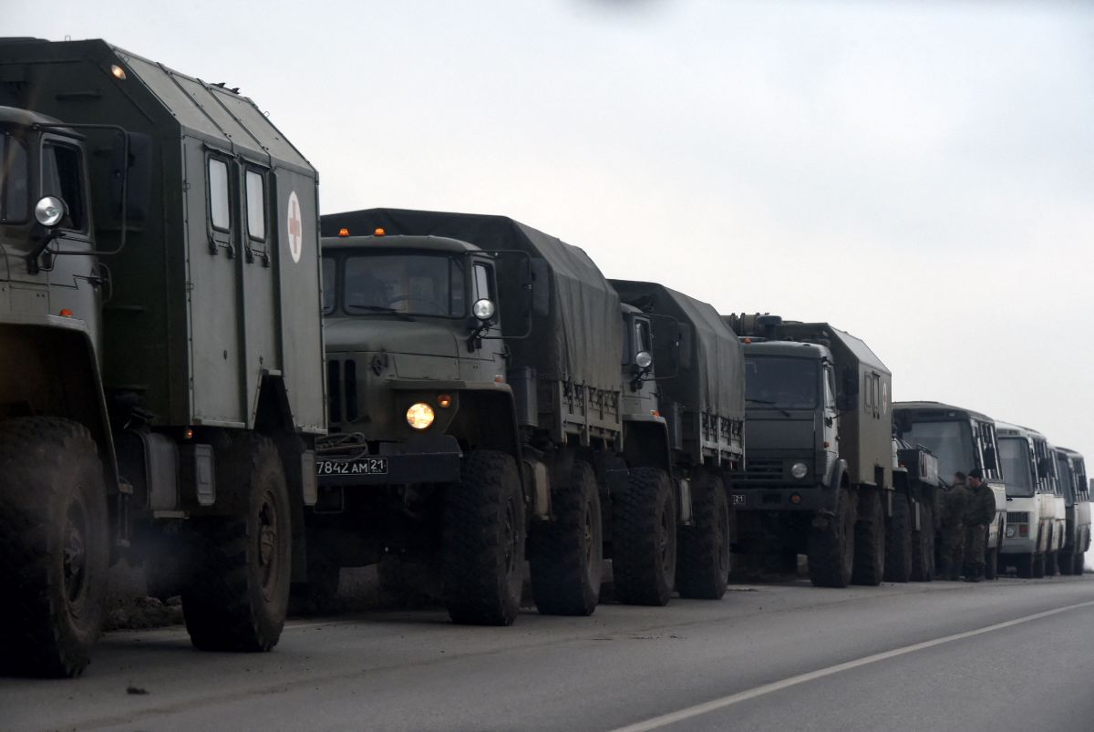 russian-soldiers-captured-by-ukrainian-forces-appear-in-videos-crying:-we-are-“cannon-fodder”