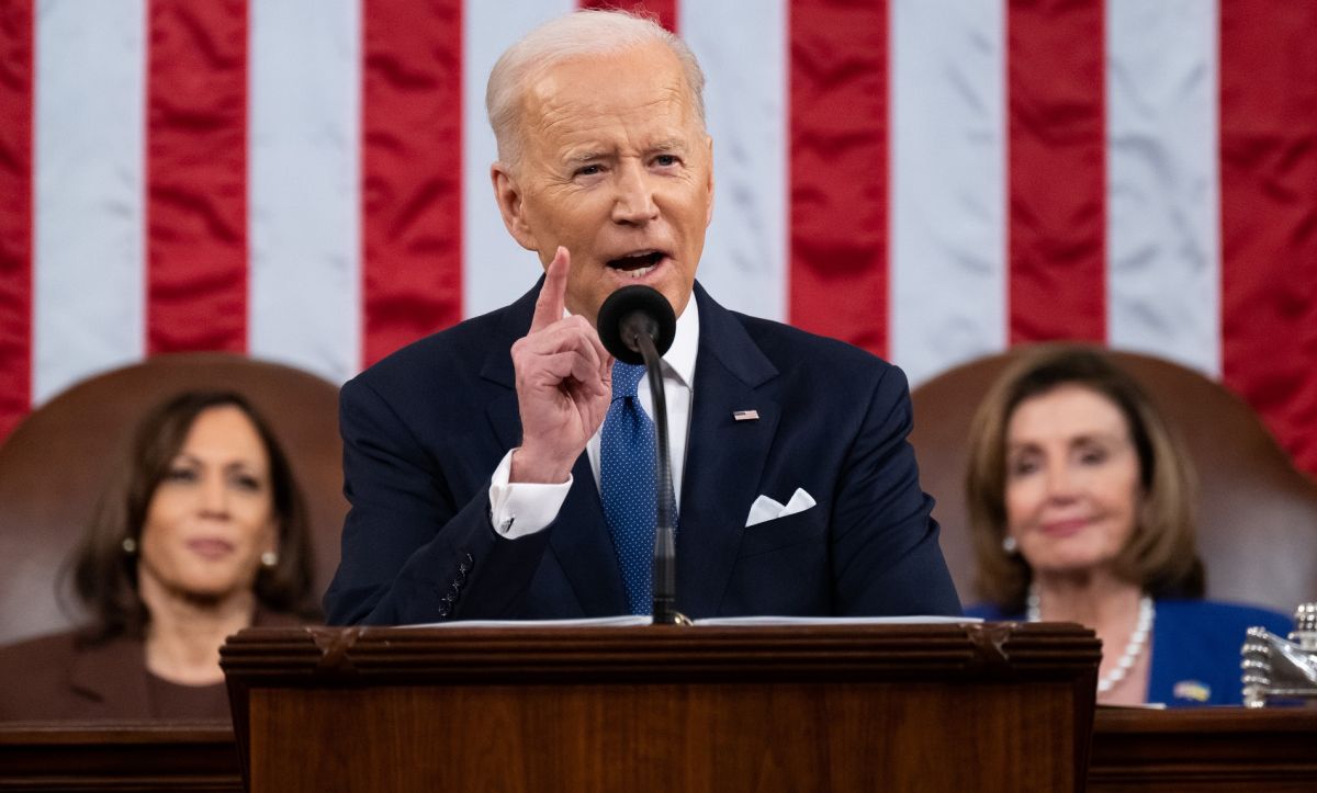 biden-asks-for-citizenship-for-certain-immigrants-and-warns-of-greater-security-at-the-border