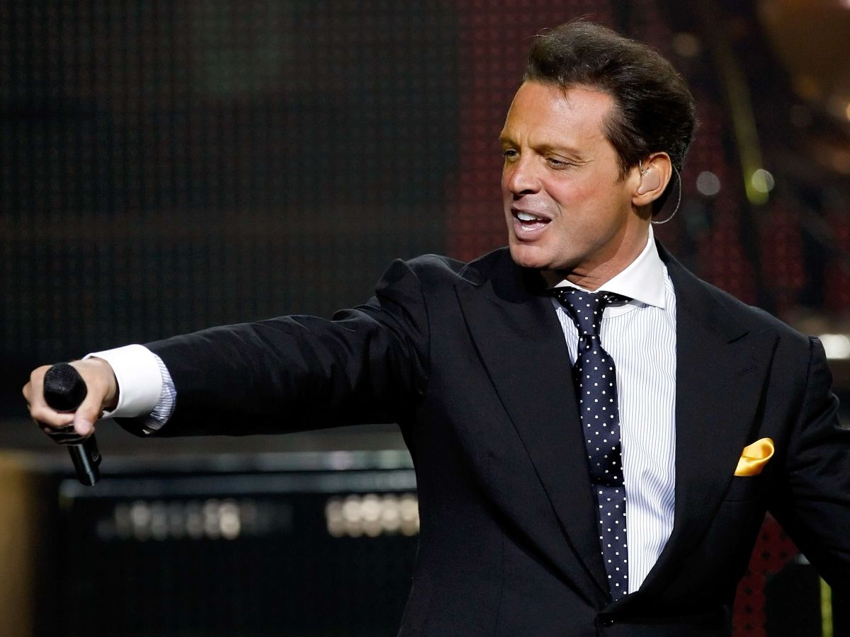 luis-miguel-achieves-another-record-with-his-songs-on-spotify