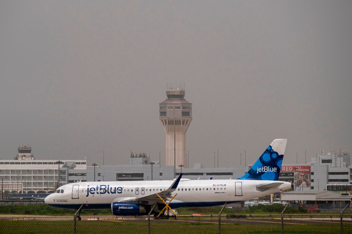 jetblue-pilot-arrested-for-flying-drunk-and-with-a-gun-from-new-york-to-florida