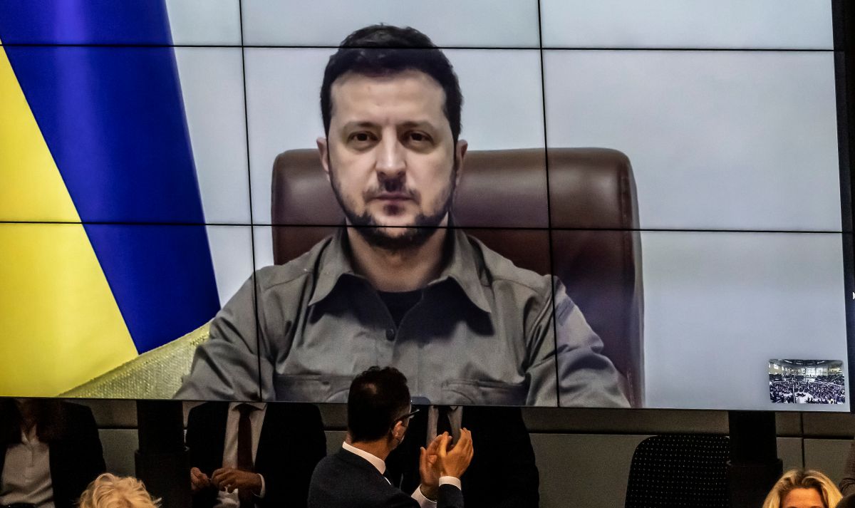 ukrainian-president-volodymyr-zelensky-could-make-a-star-appearance-at-the-oscars