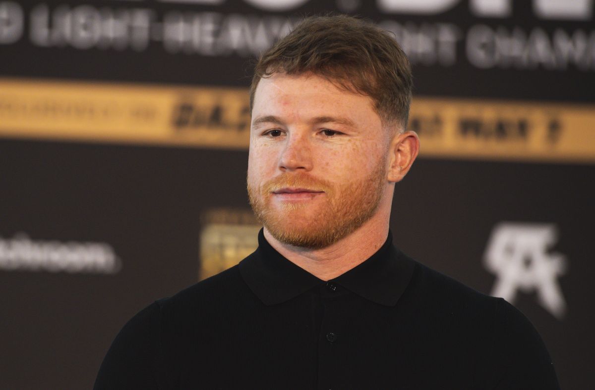 putting-on-makeup-and-dressing-up-as-a-princess:-the-new-occupation-of-canelo-alvarez