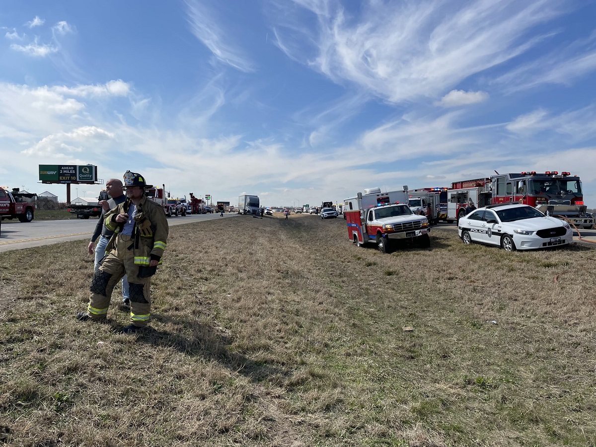 crash-involving-47-vehicles-on-missouri-interstate-leaves-five-dead