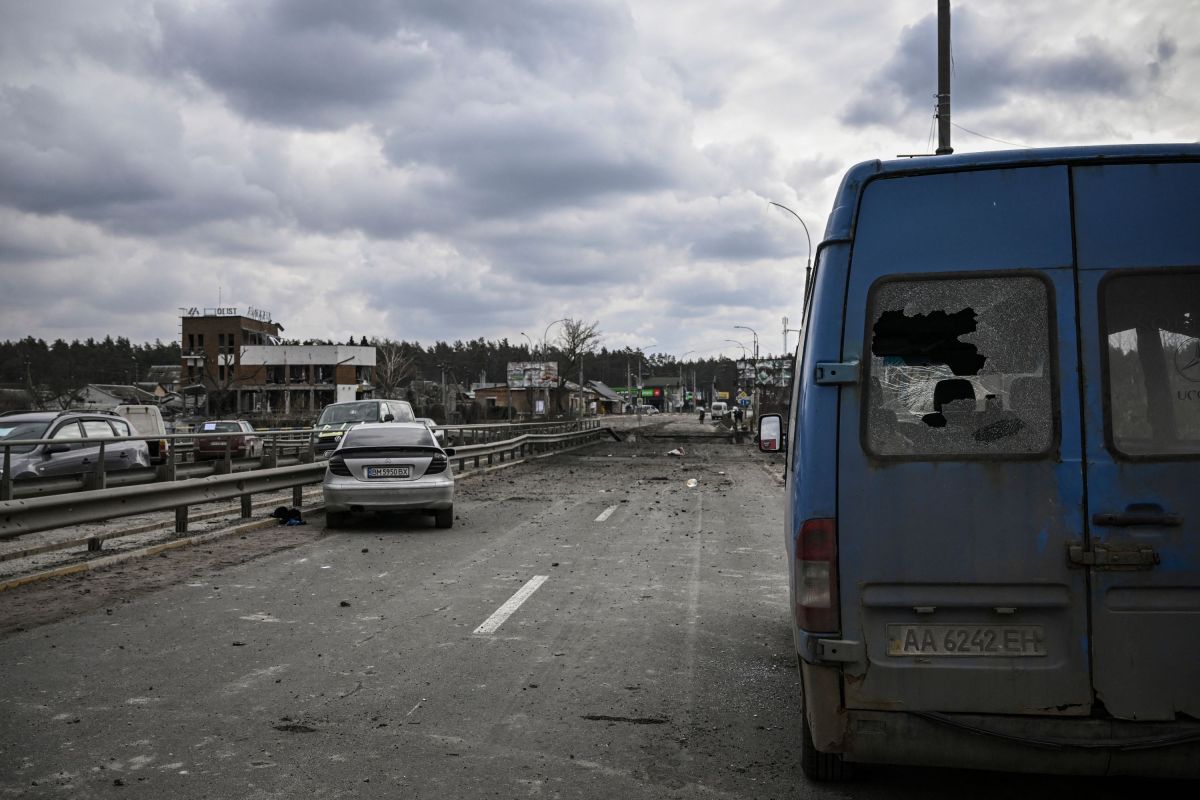 russia-ukraine:-convoy-of-45-buses-sent-to-rescue-citizens-trapped-in-mariupol