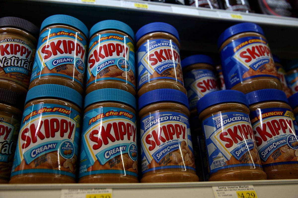 skippy-recalls-over-160,000-pounds-of-peanut-butter;-could-contain-stainless-steel-fragments