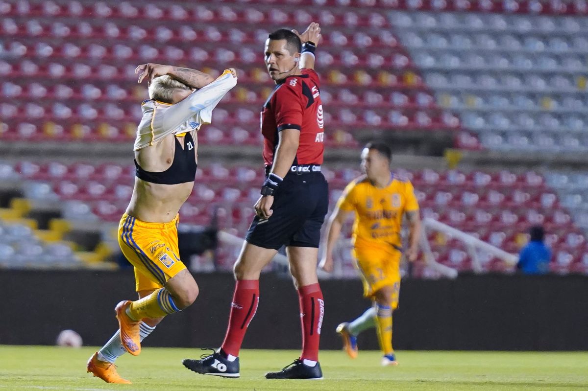 the-yeferson-soteldo-experience:-the-venezuelan-scored-his-first-great-goal-with-tigres-and-was-sent-off-after-taking-off-his-shirt-[video]