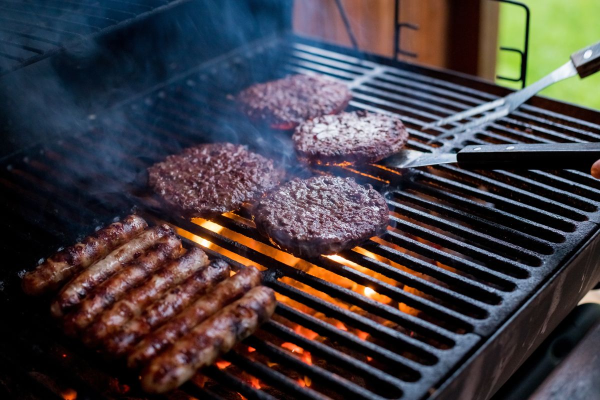 woman-sues-her-neighbors-for-having-daily-barbecues