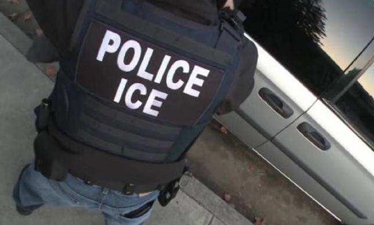 hispanic-immigrant-with-20-years-in-the-us-was-arrested-and-deported-for-a-broken-light-in-his-car;-study-accuses-ice-of-racism