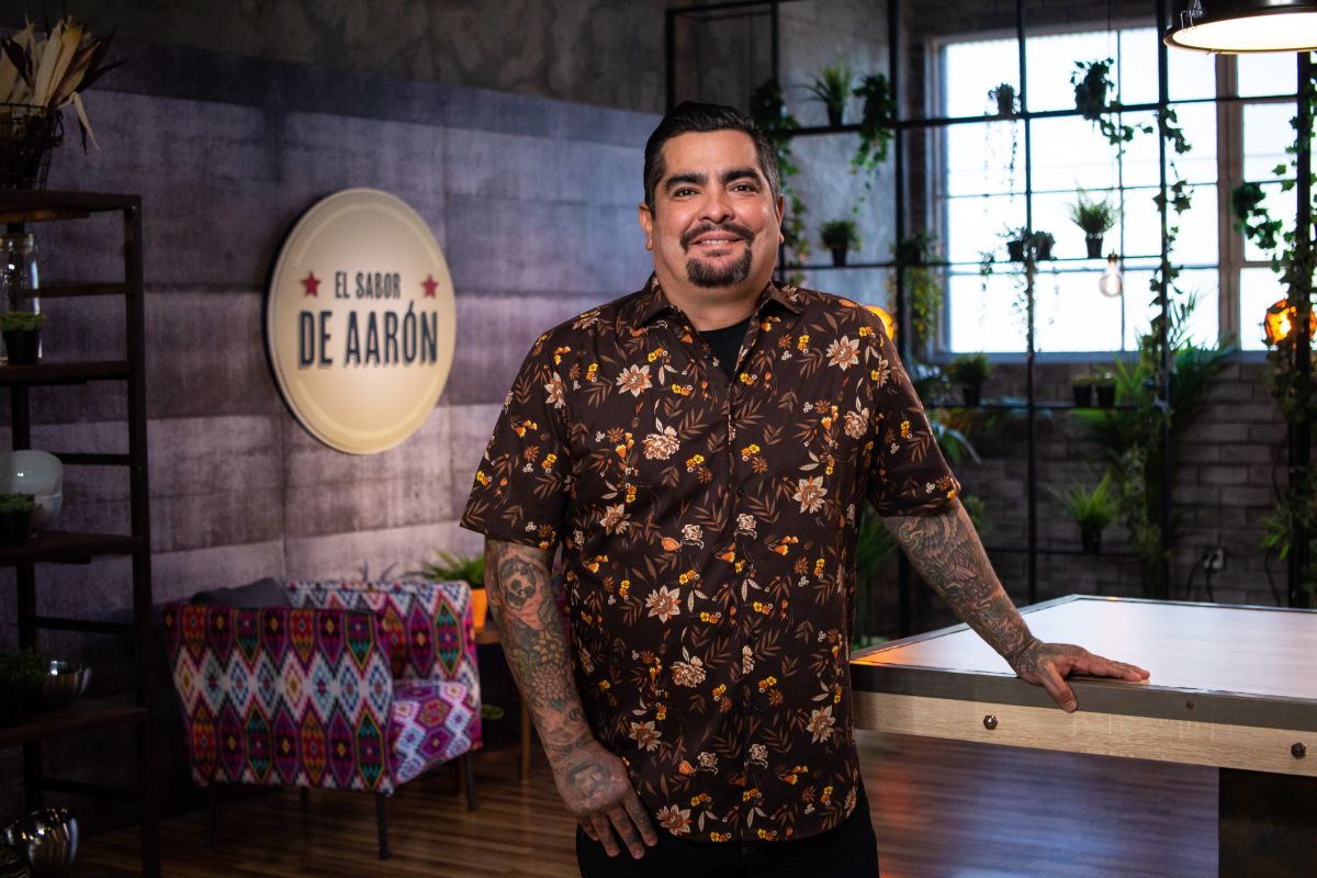 chef-aaron-sanchez-will-premiere-el-sabor-de-aaron-where-20-latino-chefs-will-participate