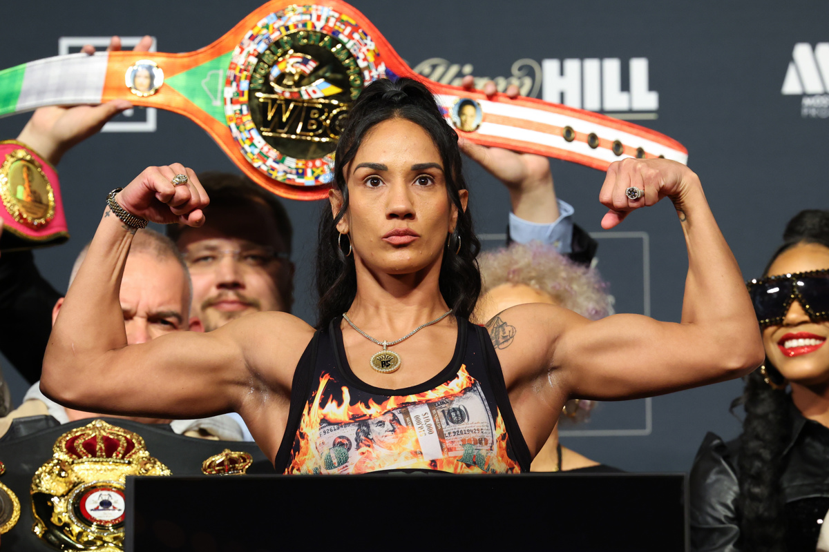 amanda-serrano-entered-the-ring-at-madison-square-garden-to-the-rhythm-of-'pepas'-by-the-singer-farruko-[video]