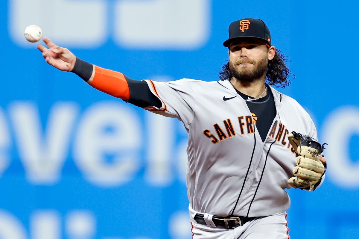 san-francisco-giants-fulfill-101-year-old-fan's-dream-of-meeting-her-favorite-player-brandon-crawford-[photo]