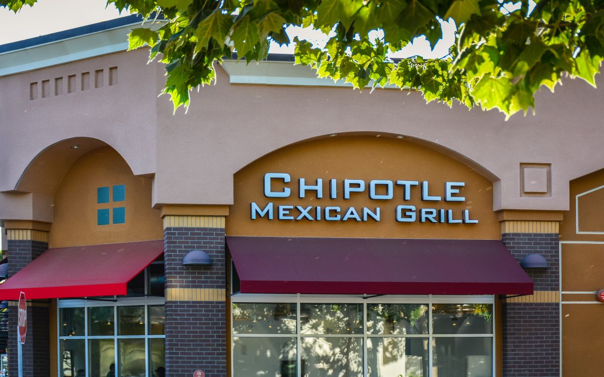 chipotle-will-give-nurses-$1-million-worth-of-free-burritos