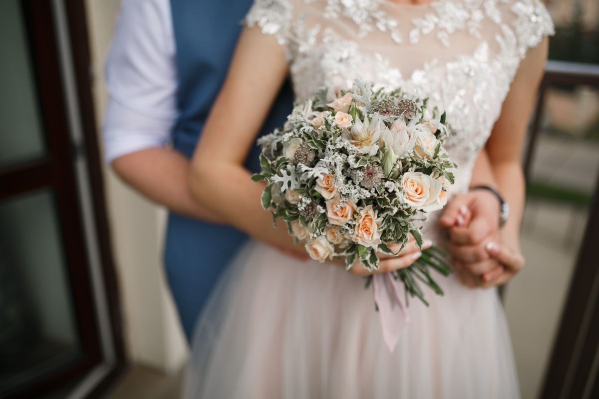 bride-goes-viral-for-dancing-with-her-groom's-cardboard-cutout-on-her-wedding-day;-the-man-was-absent-for-an-unexpected-reason