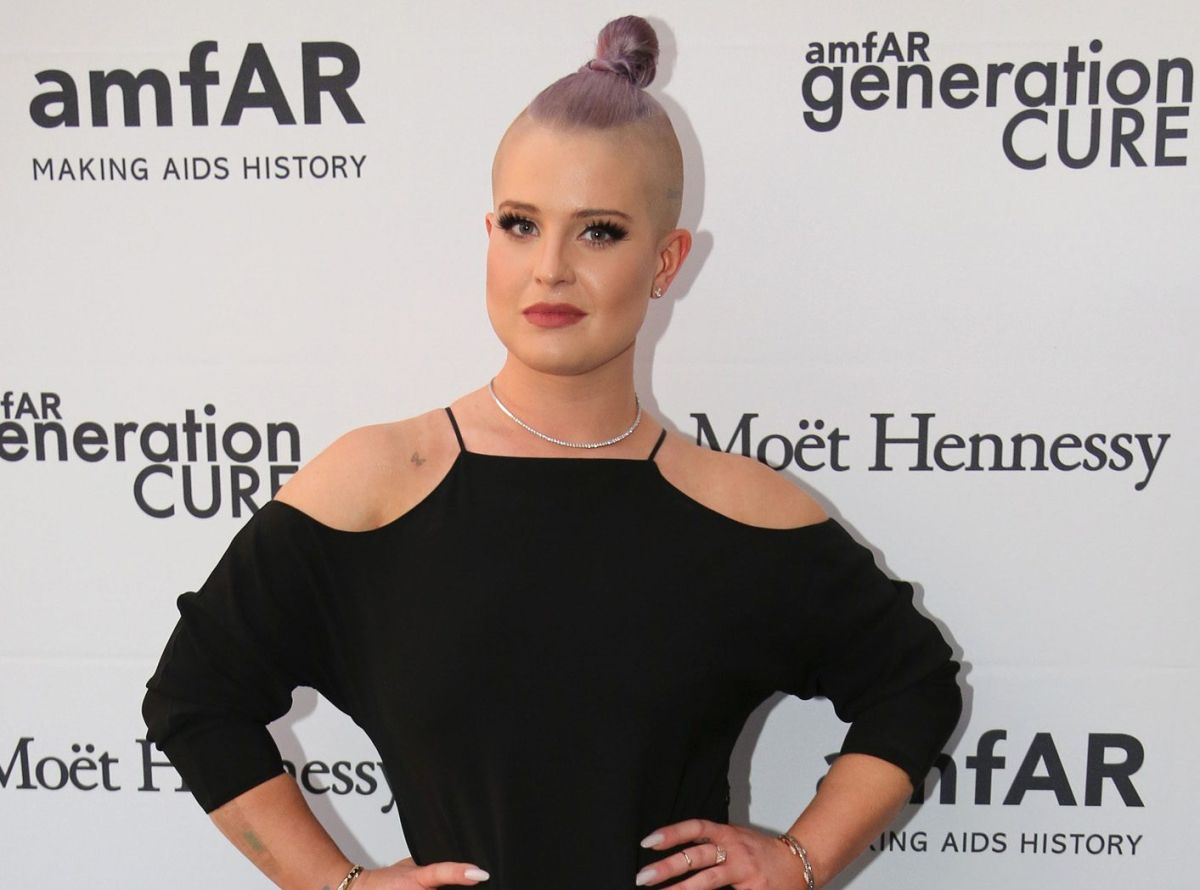 kelly-osbourne-celebrates-a-year-of-sobriety