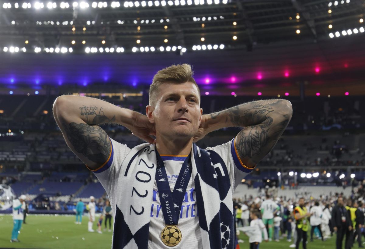 “you-ask-shitty-questions”:-toni-kroos-explodes-against-a-journalist-in-full-celebration-[video]