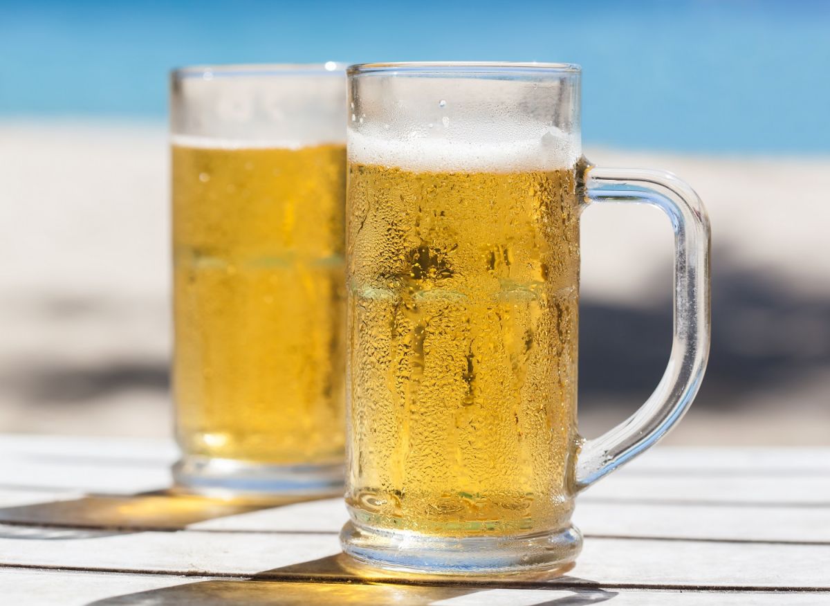 5-best-light-beers-to-drink-in-summer-2022