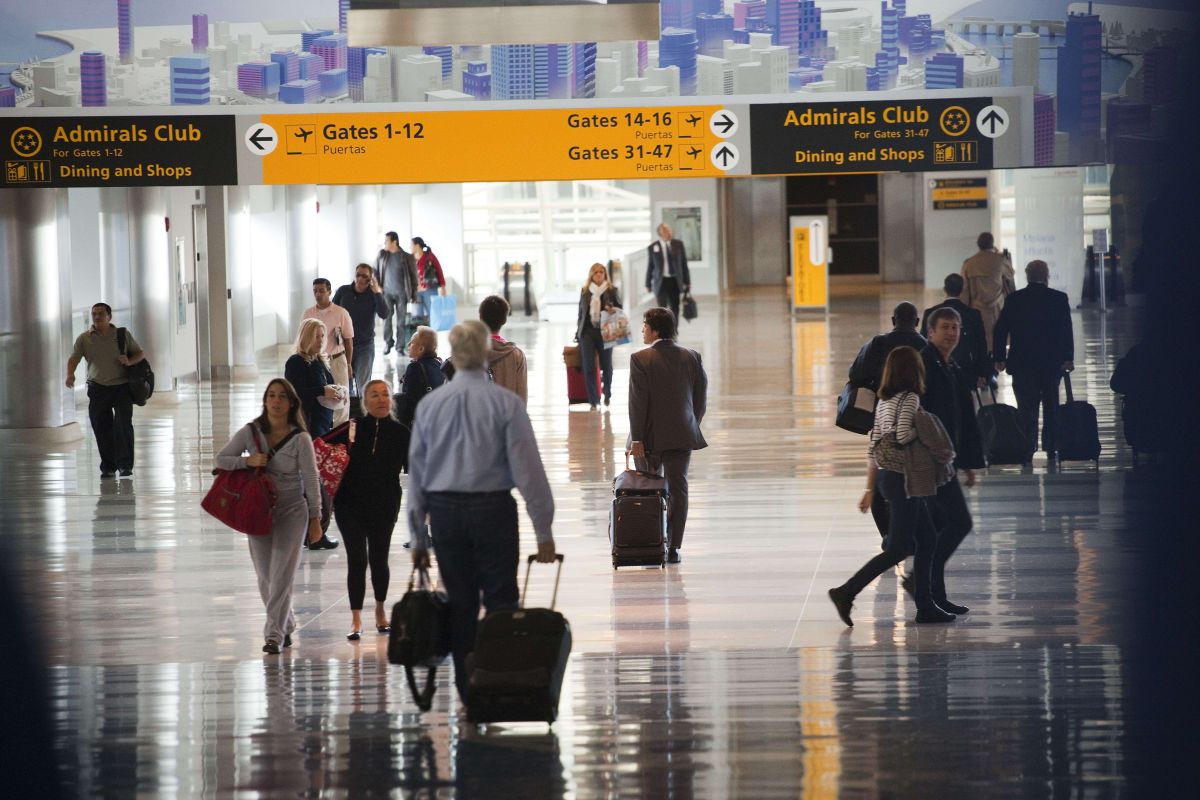 “i-heard-my-brother-die-on-the-phone”:-federal-tsa-worker-at-jfk-airport-shot-on-new-york-street-going-to-his-mother's-house