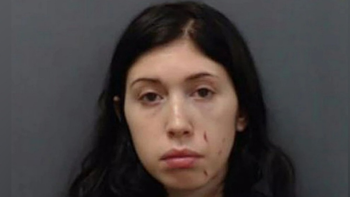 hispanic-teacher-confessed-to-having-sexually-abused-three-students;-she-had-meetings-with-one-of-them-on-at-least-five-occasions