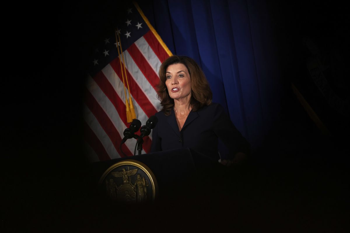 governor-hochul-received-money-from-the-pro-gun-group-nra-when-she-arrived-in-congress,-recalls-democratic-rival-suozzi-in-new-york